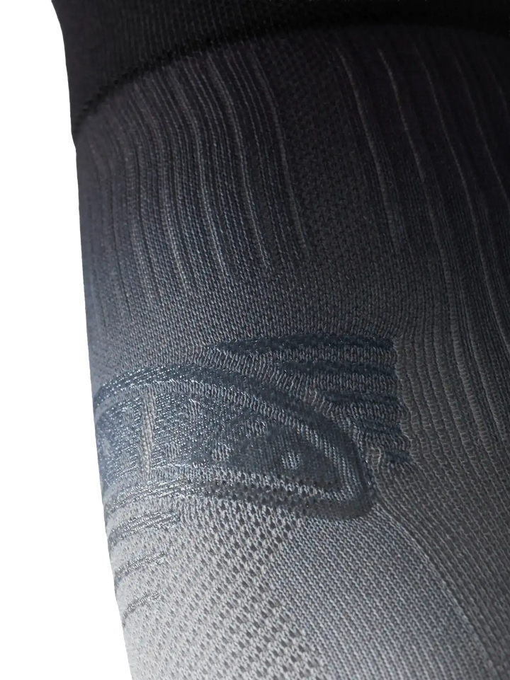 Floky No Strain Evolution Tapia Gradient Black/White
