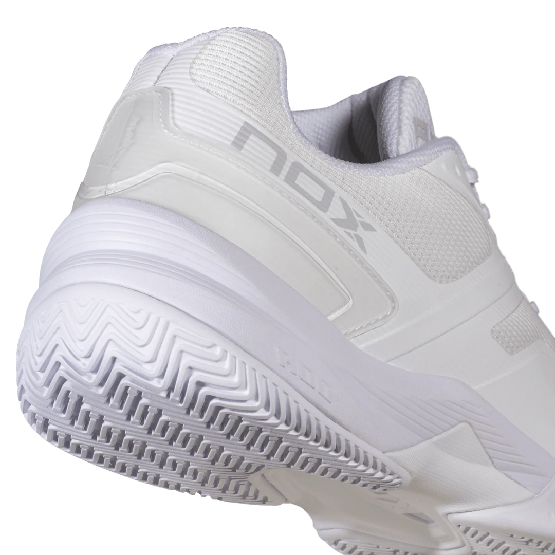 At10 Pro Shoe 2026 - White / Grey